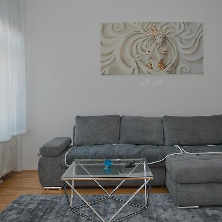 Blue Lotus Apartment Вена Экстерьер фото