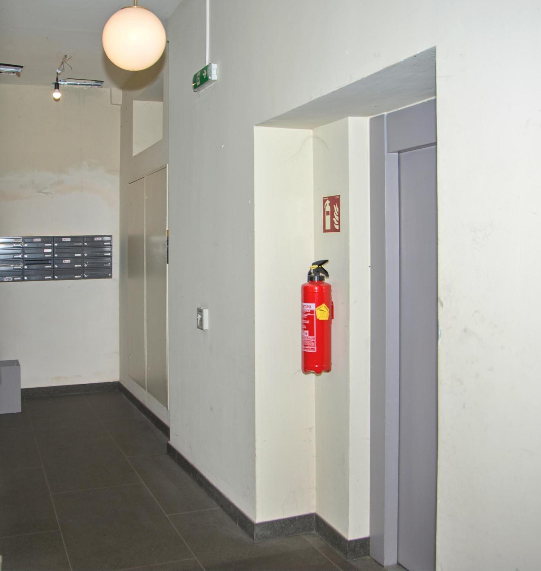 Blue Lotus Apartment Вена Экстерьер фото